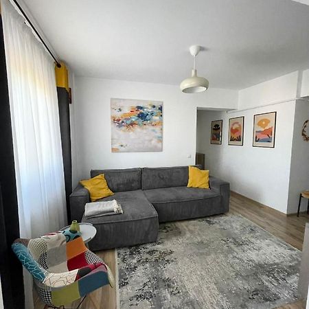 Cozy Apartment - Near Airport And Palas Mall Iasi Exterior photo