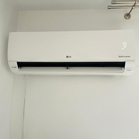 Cozy Apartment - Near Airport And Palas Mall Iasi Exterior photo
