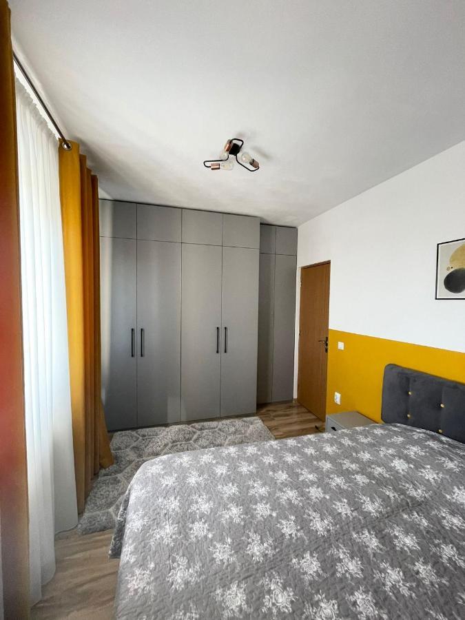 Cozy Apartment - Near Airport And Palas Mall Iasi Exterior photo